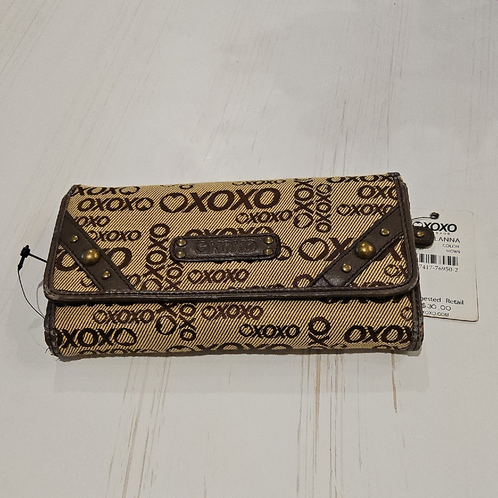 XOXO Logo Patterned Wallet in Brown and Cream